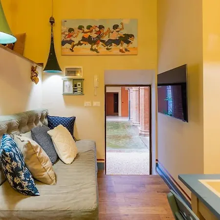 Casa Bella Vez Broccaindosso アパート ボローニャ